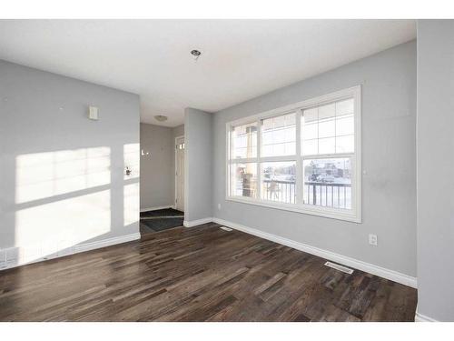 120 Grosbeak Way, Fort Mcmurray, AB - Indoor Photo Showing Other Room