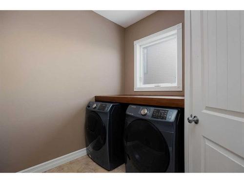 120 Dogwood Lane, Fort Mcmurray, AB - Indoor Photo Showing Laundry Room