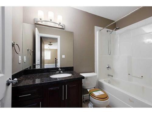 120 Dogwood Lane, Fort Mcmurray, AB - Indoor Photo Showing Bathroom