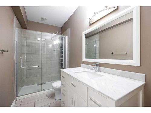 120 Dogwood Lane, Fort Mcmurray, AB - Indoor Photo Showing Bathroom