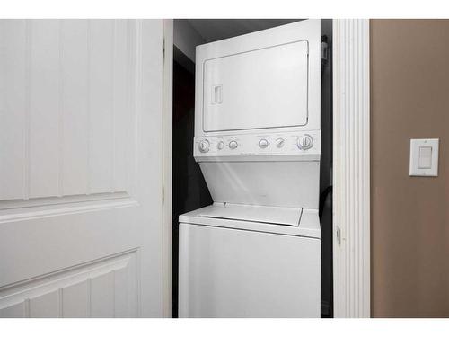 120 Dogwood Lane, Fort Mcmurray, AB - Indoor Photo Showing Laundry Room