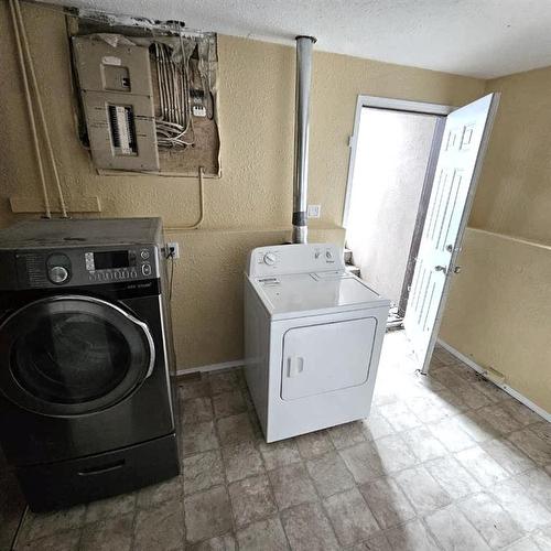 10304 103 Avenue, Lac La Biche, AB - Indoor Photo Showing Laundry Room