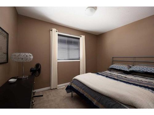 44-313 Millennium Drive, Fort Mcmurray, AB - Indoor Photo Showing Bedroom