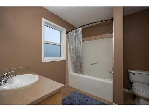 44-313 Millennium Drive, Fort Mcmurray, AB - Indoor Photo Showing Bathroom