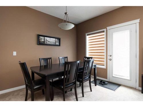 44-313 Millennium Drive, Fort Mcmurray, AB - Indoor Photo Showing Dining Room