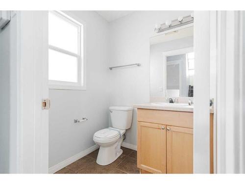 176 Archibald Close, Fort Mcmurray, AB - Indoor Photo Showing Bathroom