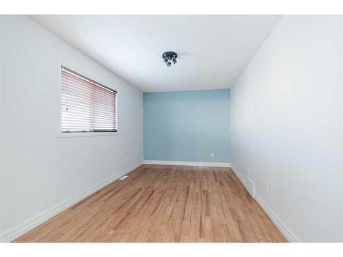 176 Archibald Close, Fort Mcmurray, AB - Indoor Photo Showing Other Room