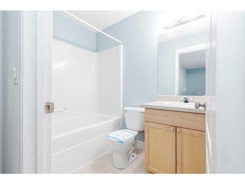 176 Archibald Close, Fort Mcmurray, AB - Indoor Photo Showing Bathroom