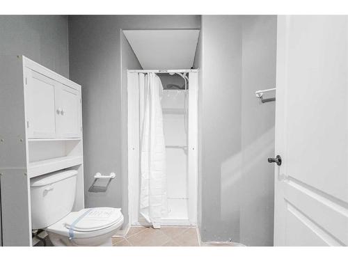 176 Archibald Close, Fort Mcmurray, AB - Indoor Photo Showing Bathroom