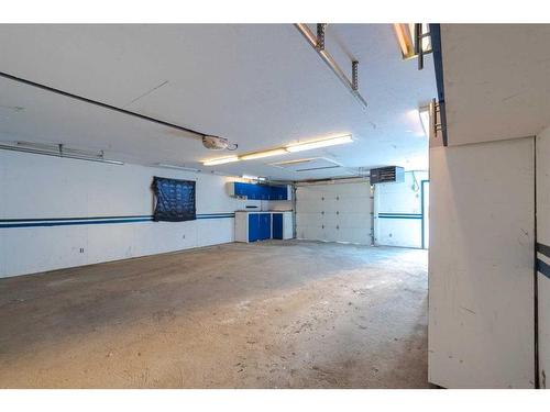 176 Archibald Close, Fort Mcmurray, AB - Indoor Photo Showing Garage