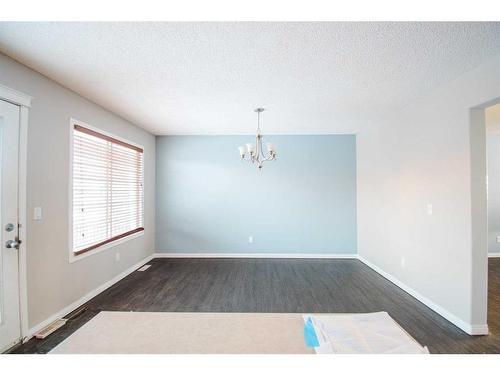 176 Archibald Close, Fort Mcmurray, AB - Indoor Photo Showing Other Room