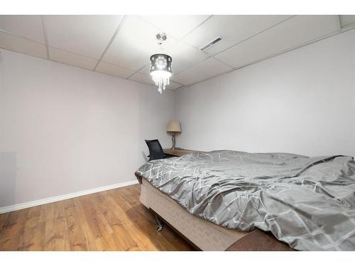 33 Fitzgerald Avenue, Fort Mcmurray, AB - Indoor Photo Showing Bedroom