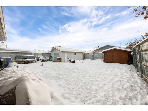 33 Fitzgerald Avenue, Fort Mcmurray, AB - Outdoor With Exterior