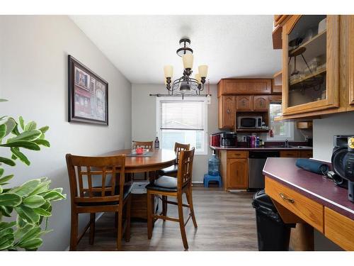 33 Fitzgerald Avenue, Fort Mcmurray, AB - Indoor Photo Showing Dining Room