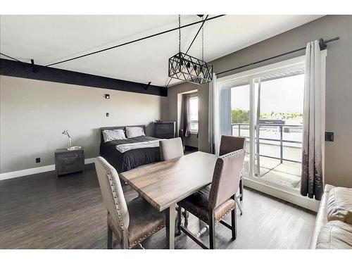 309-8026 Franklin Avenue, Fort Mcmurray, AB - Indoor Photo Showing Dining Room