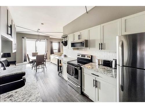 309-8026 Franklin Avenue, Fort Mcmurray, AB - Indoor Photo Showing Kitchen With Stainless Steel Kitchen With Upgraded Kitchen