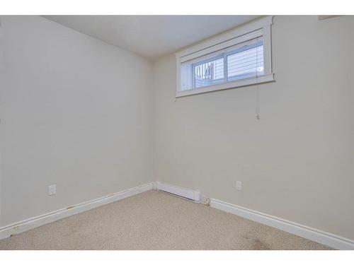 236 Coyote Crescent, Fort Mcmurray, AB - Indoor Photo Showing Other Room