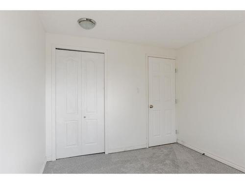 453 Signal Road, Fort Mcmurray, AB - Indoor Photo Showing Other Room