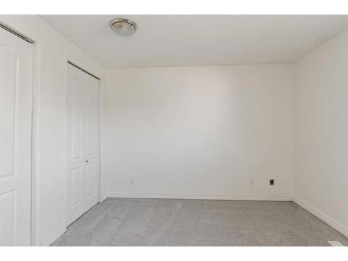 453 Signal Road, Fort Mcmurray, AB - Indoor Photo Showing Other Room