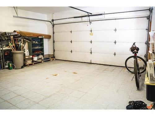 233 Barber Drive, Fort Mcmurray, AB - Indoor Photo Showing Garage