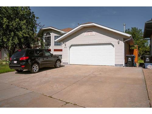 233 Barber Drive, Fort Mcmurray, AB - Outdoor