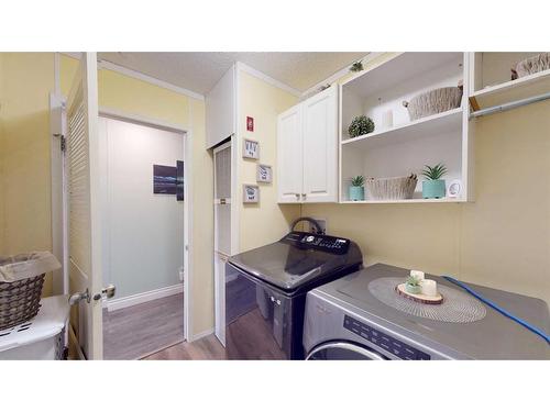 213 Waterhouse Street, Fort Mcmurray, AB - Indoor Photo Showing Laundry Room