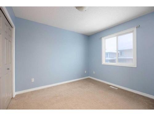 144 Violet Street, Fort Mcmurray, AB - Indoor Photo Showing Other Room