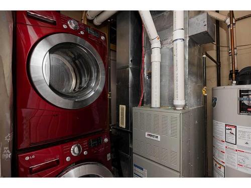 144 Violet Street, Fort Mcmurray, AB - Indoor Photo Showing Laundry Room