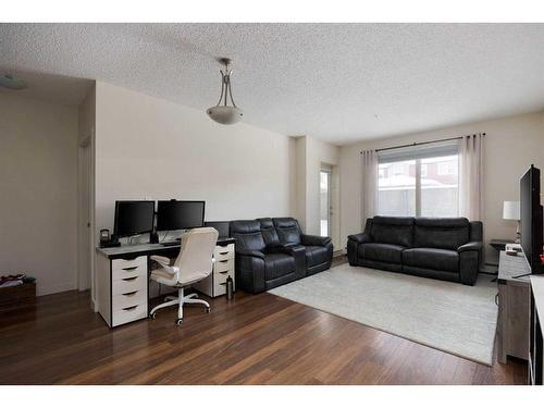 3107-135C Sandpiper Road, Fort Mcmurray, AB - Indoor Photo Showing Living Room