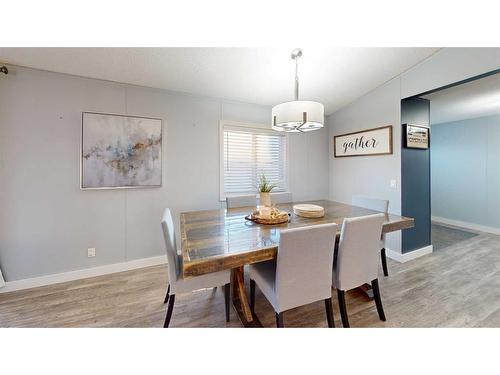 112 Clausen Crescent, Fort Mcmurray, AB - Indoor Photo Showing Dining Room