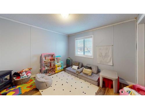 112 Clausen Crescent, Fort Mcmurray, AB - Indoor Photo Showing Bedroom