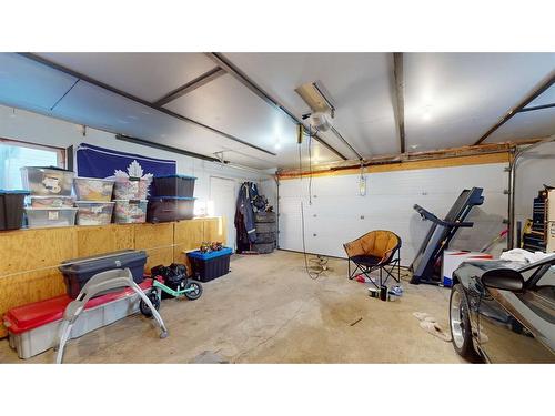 112 Clausen Crescent, Fort Mcmurray, AB - Indoor Photo Showing Garage