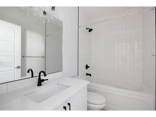 696 Athabasca Avenue, Fort Mcmurray, AB - Indoor Photo Showing Bathroom