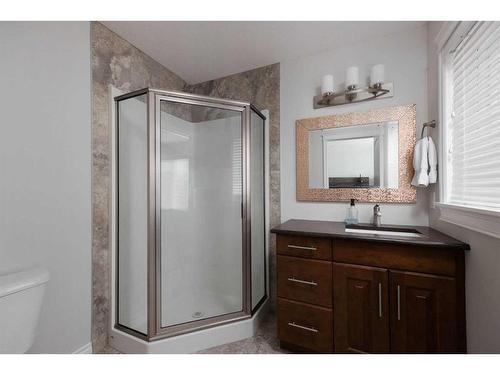 208 Siltstone Place, Fort Mcmurray, AB - Indoor Photo Showing Bathroom