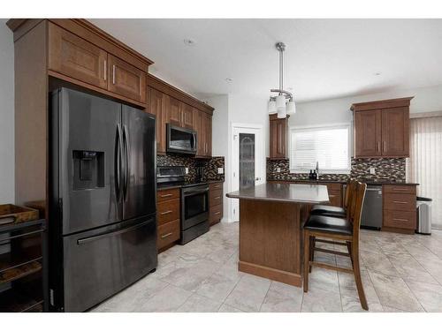 208 Siltstone Place, Fort Mcmurray, AB - Indoor Photo Showing Kitchen