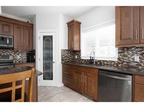 208 Siltstone Place, Fort Mcmurray, AB - Indoor Photo Showing Kitchen