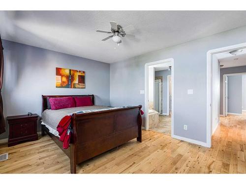 173 Pickles Crescent, Fort Mcmurray, AB - Indoor Photo Showing Bedroom