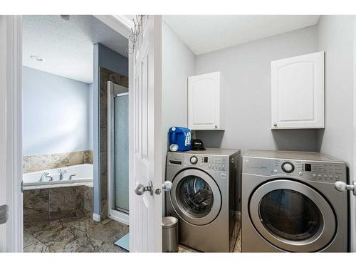 173 Pickles Crescent, Fort Mcmurray, AB - Indoor Photo Showing Laundry Room