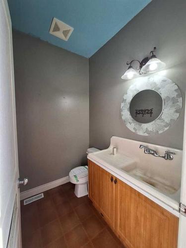 18559 Victoria Trail, Smoky Lake, AB - Indoor Photo Showing Bathroom