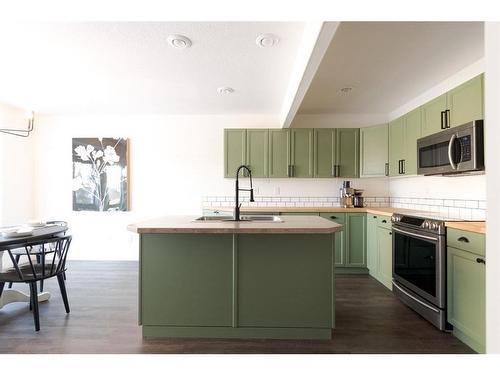 23-97 Wilson Drive, Fort Mcmurray, AB - Indoor Photo Showing Kitchen