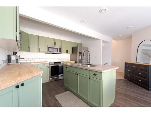 23-97 Wilson Drive, Fort Mcmurray, AB - Indoor Photo Showing Kitchen With Double Sink