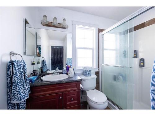 133 Sandhill Place, Fort Mcmurray, AB - Indoor Photo Showing Bathroom