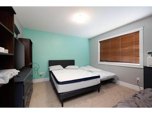 133 Sandhill Place, Fort Mcmurray, AB - Indoor Photo Showing Bedroom