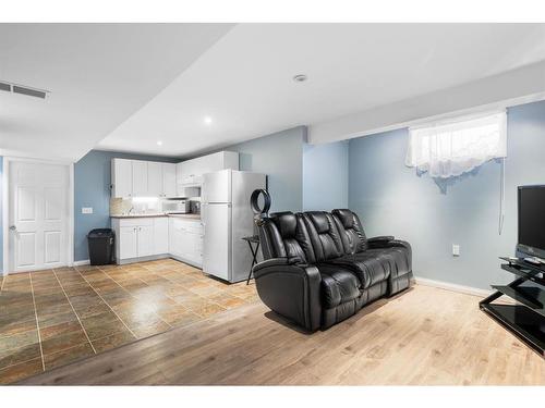 239 Dickins Drive, Fort Mcmurray, AB - Indoor