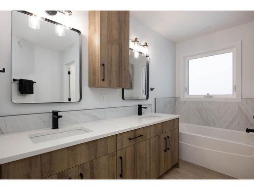 256 Athabasca Avenue, Fort Mcmurray, AB - Indoor Photo Showing Bathroom