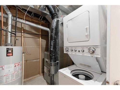 124 Kodiak Crescent, Fort Mcmurray, AB - Indoor Photo Showing Laundry Room