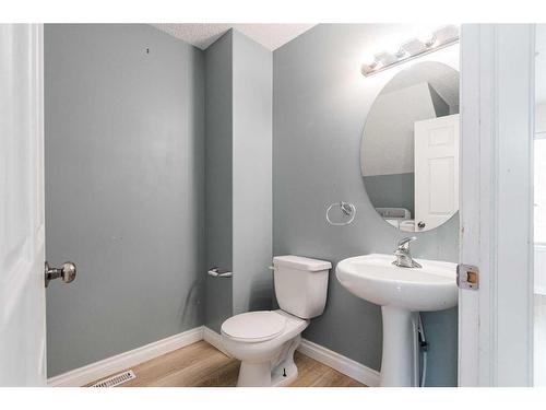 124 Kodiak Crescent, Fort Mcmurray, AB - Indoor Photo Showing Bathroom