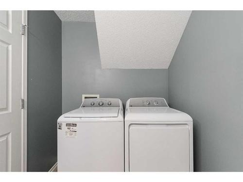 124 Kodiak Crescent, Fort Mcmurray, AB - Indoor Photo Showing Laundry Room