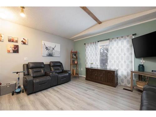 252 Caouette Crescent, Fort Mcmurray, AB - Indoor Photo Showing Living Room