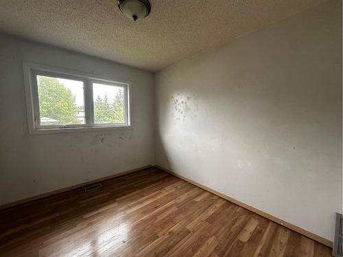 117 Bacon Place, Fort Mcmurray, AB - Indoor Photo Showing Other Room